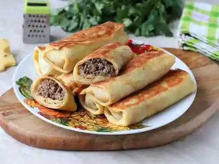 Блины с мясом и рисом