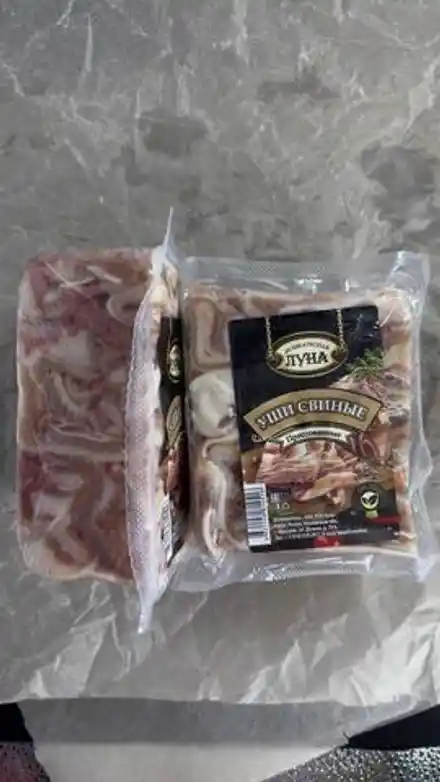 Уши свиные прессованные