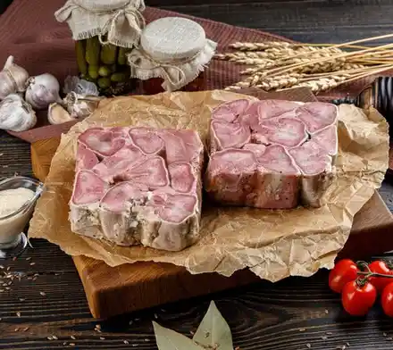 Языки свиные прессованные